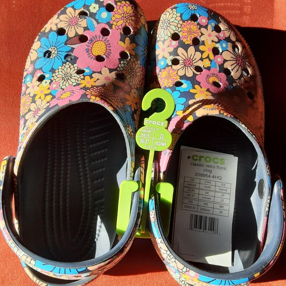 Brand New Women's Crocs Classic Retro Floral Clogs - Picture 2 of 4